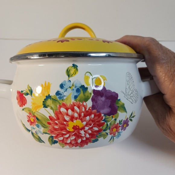 Pioneer woman 1Quart Floral Dutch oven pot - Picture 5 of 11